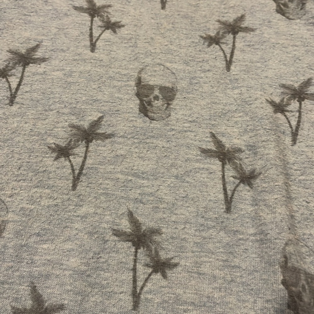 PJ Salvage skulls and palm trees top for women. Size small - Picture 4 of 8